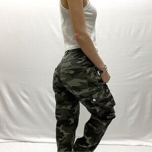 Urban Heritage Cargo camo military pants green Size XS fits 26 woman’s